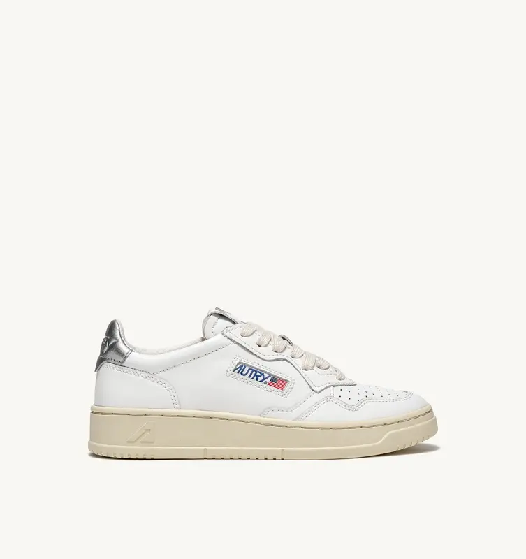 AUTRY Medalist low top leather sneakers