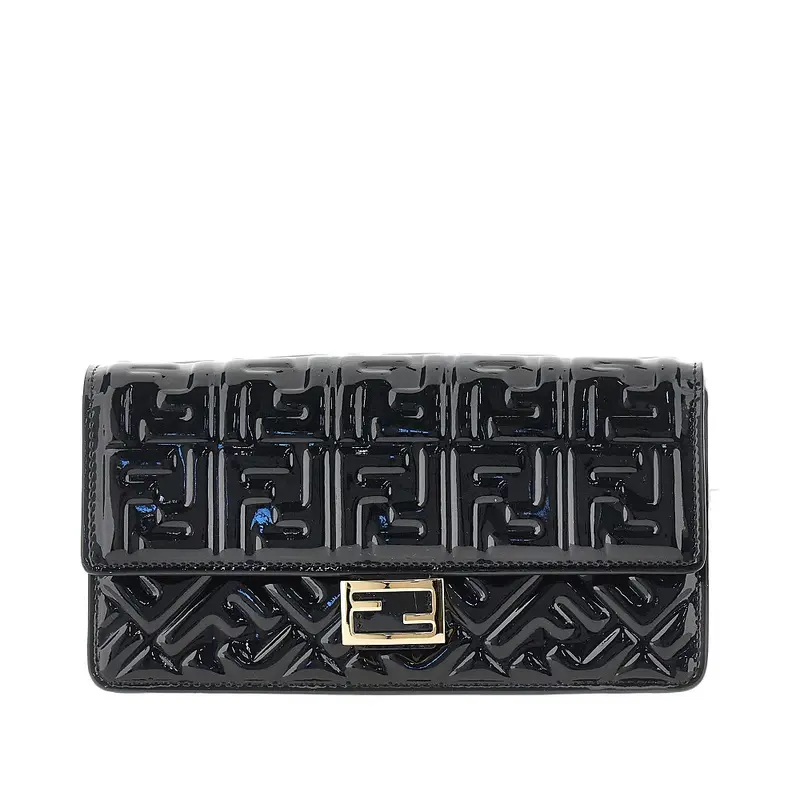 Clutch 'Baguette' in vernice goffrata FF