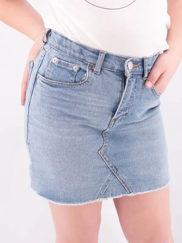 Levis Gonna A Vita Alta in Jeans