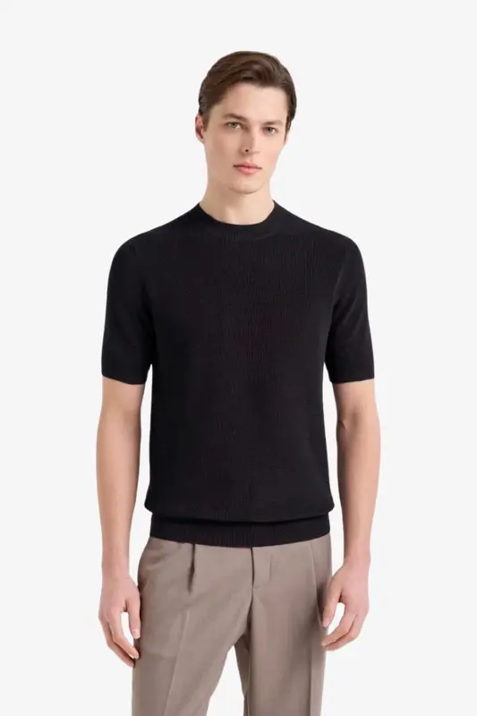 Maglia Girocollo in Cotone Crepe / Nero