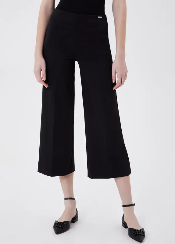 Pantalone cropped ampio / Nero