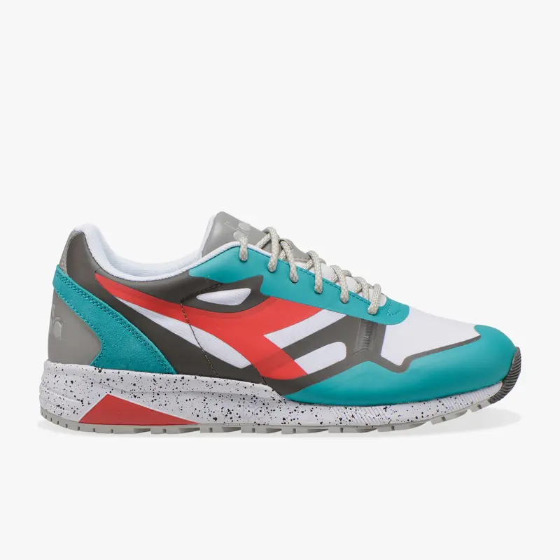 Scarpa sportiva N902 Outdoor / Grigio