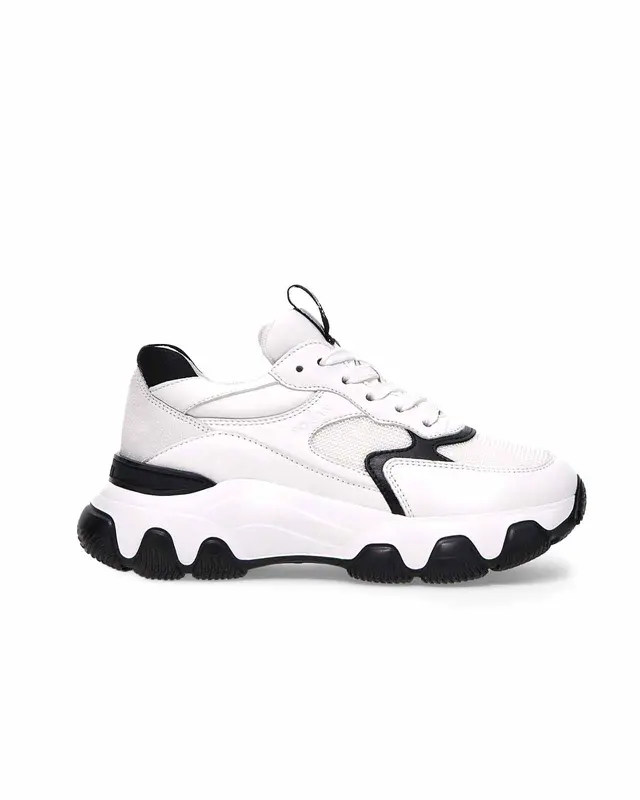 Sneaker Hyperactive bianca e nera