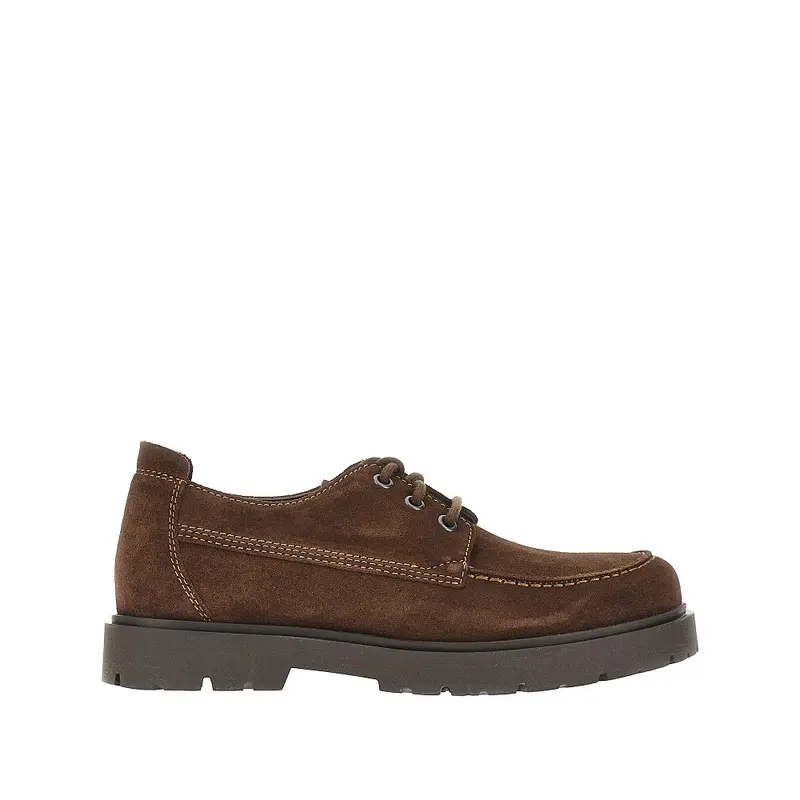 Stringate in suede