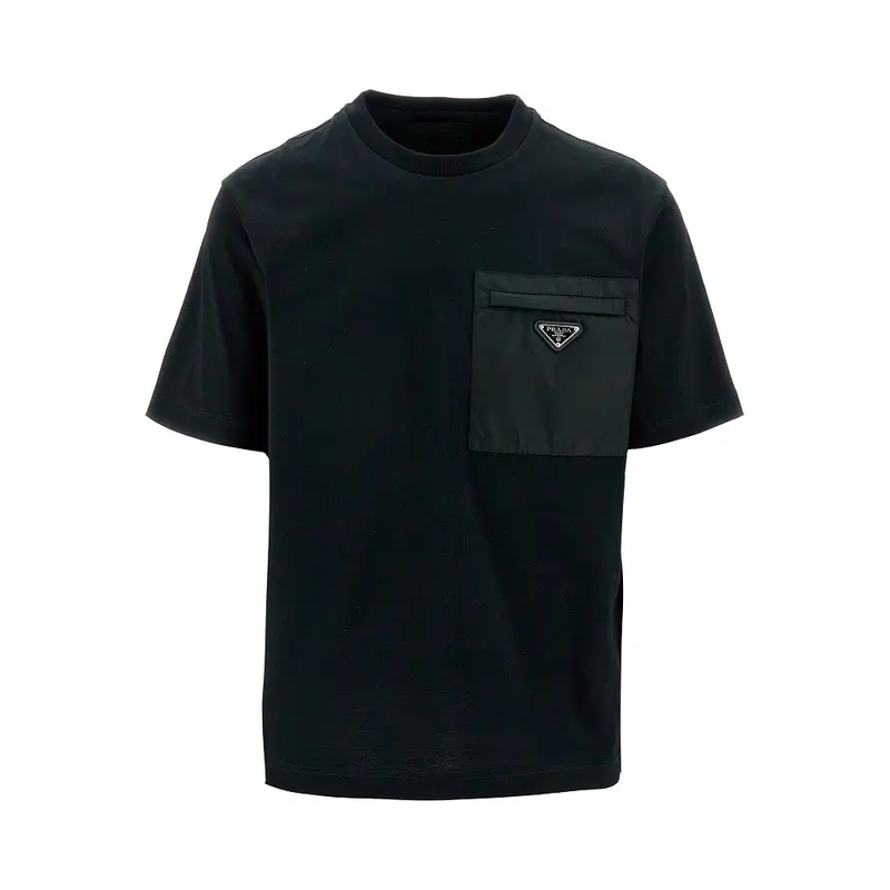 T-shirt con tasca in Re-Nylon