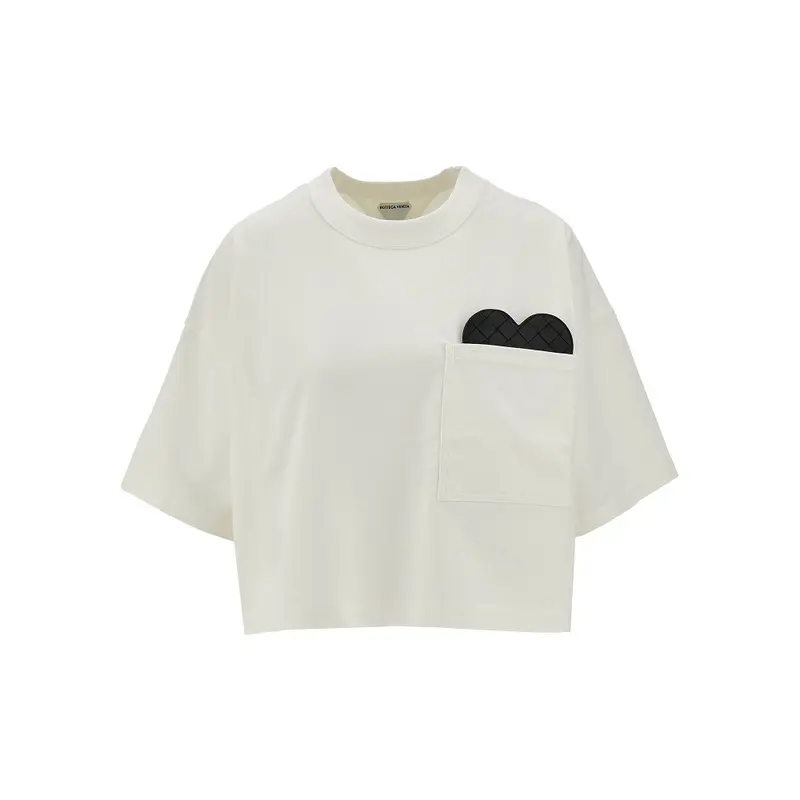 T-shirt cropped con cuore Intrecciato