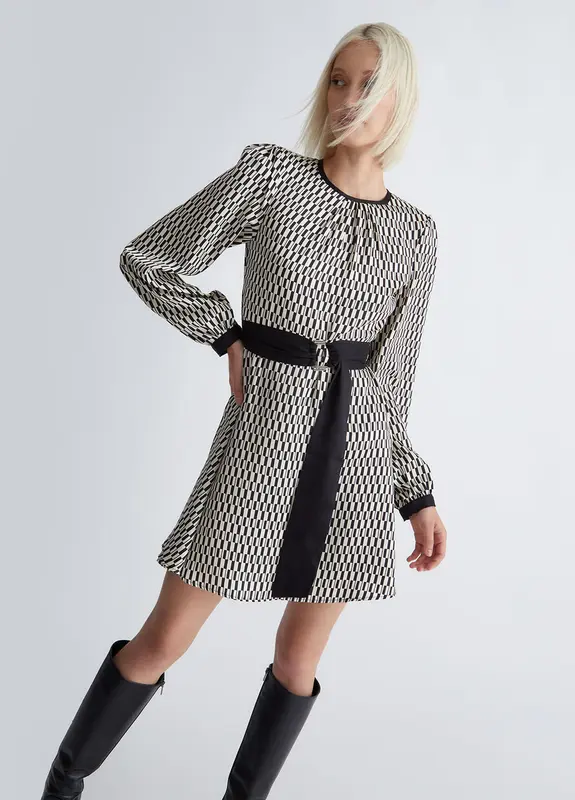 Vestito Corto con Fantasia / Nero