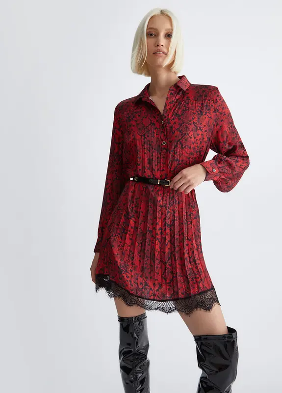 Vestito Plissettato con Cintura / Rosso